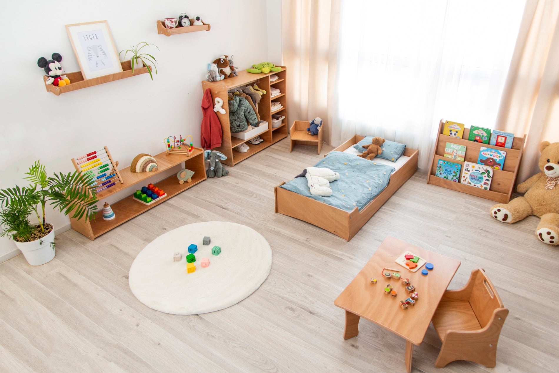 Montessori bedroom outlet