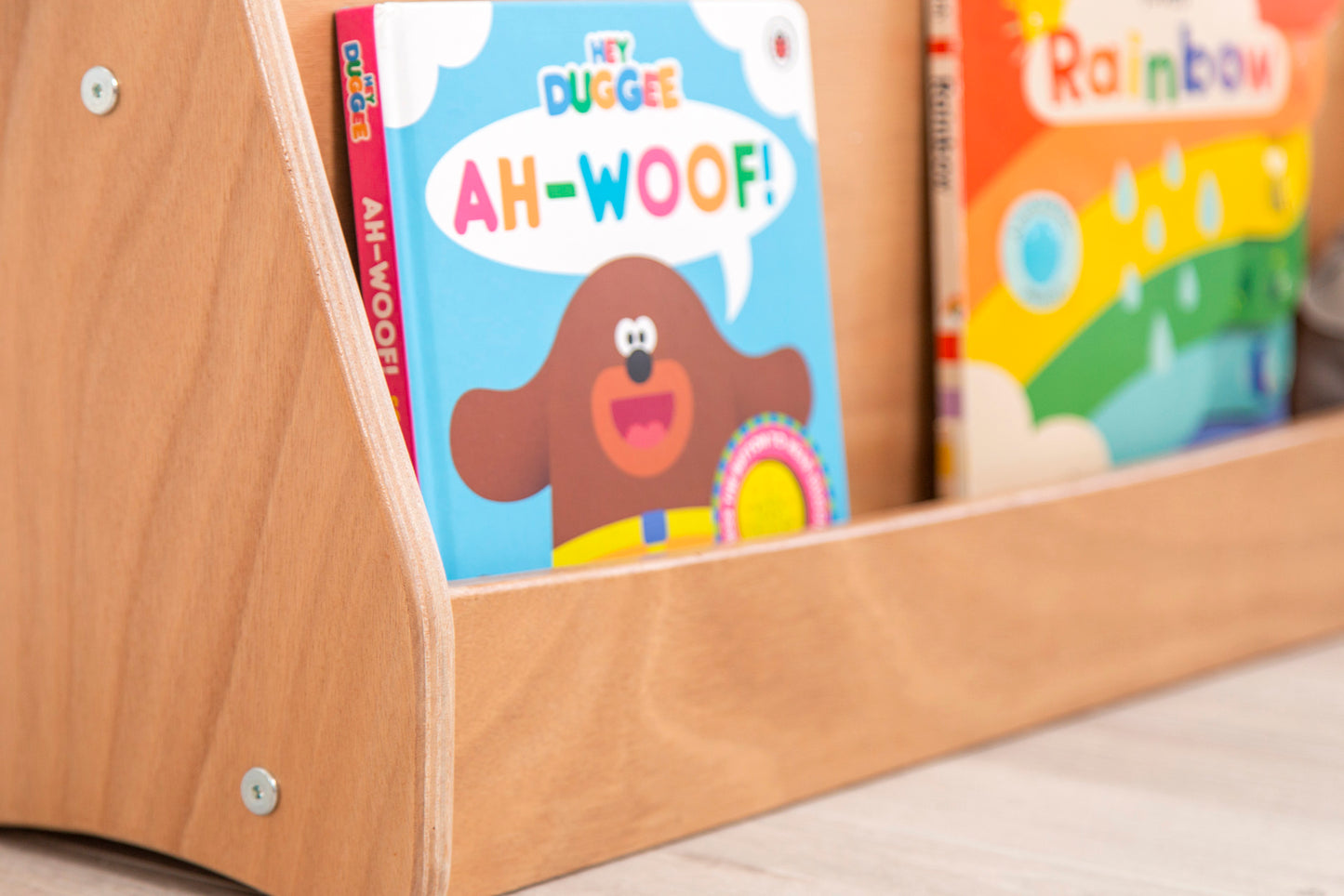 Montessori Bookshelf
